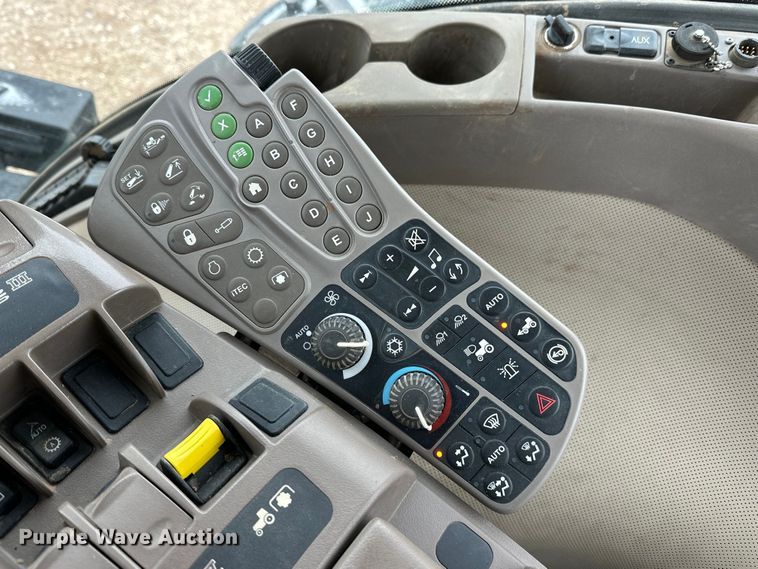 image for item DG4329 2013 John Deere 8335R MFWD tractor