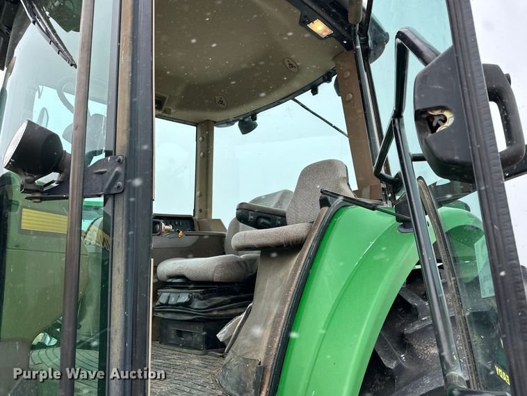 image for item DG4330 2007 John Deere 8330 MFWD tractor