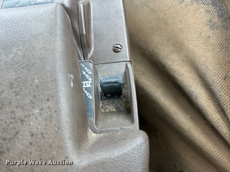 image for item DG4330 2007 John Deere 8330 MFWD tractor