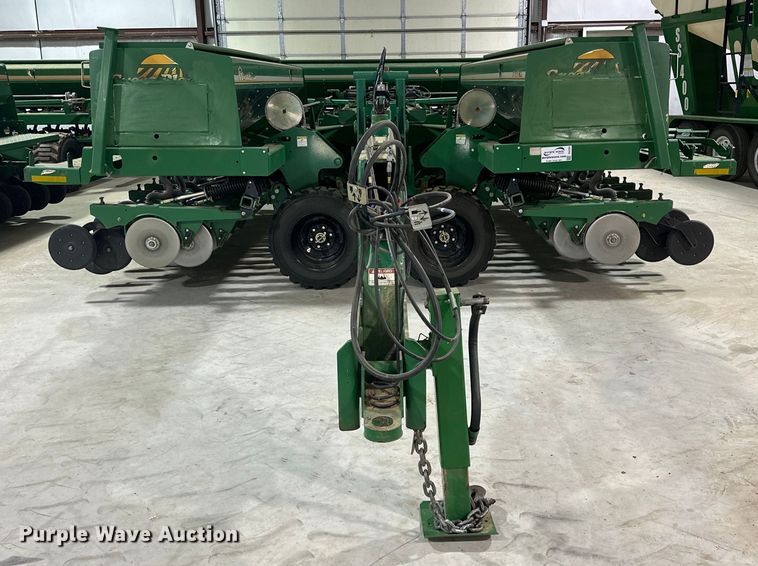 image for item DG4334 2011 Great Plains 3S-4000HD-6375 grain drill