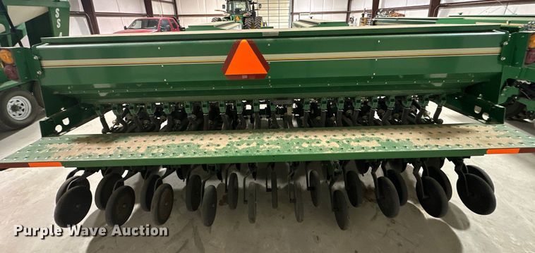 image for item DG4334 2011 Great Plains 3S-4000HD-6375 grain drill