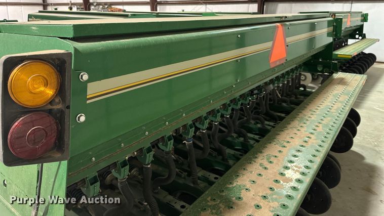 image for item DG4334 2011 Great Plains 3S-4000HD-6375 grain drill