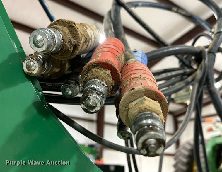 image for item DG4334 2011 Great Plains 3S-4000HD-6375 grain drill