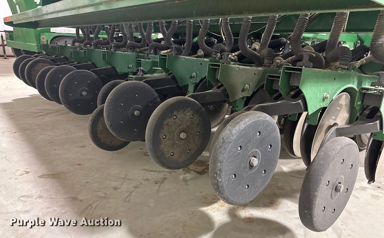 image for item DG4334 2011 Great Plains 3S-4000HD-6375 grain drill