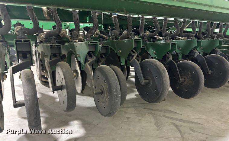 image for item DG4334 2011 Great Plains 3S-4000HD-6375 grain drill