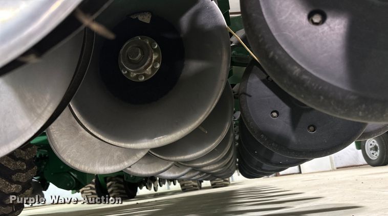 image for item DG4334 2011 Great Plains 3S-4000HD-6375 grain drill