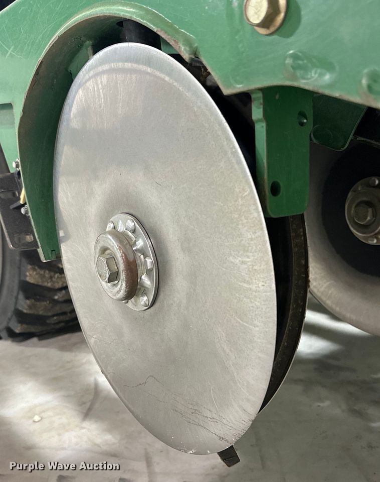 image for item DG4334 2011 Great Plains 3S-4000HD-6375 grain drill