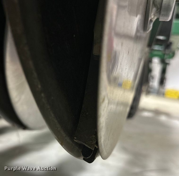 image for item DG4334 2011 Great Plains 3S-4000HD-6375 grain drill