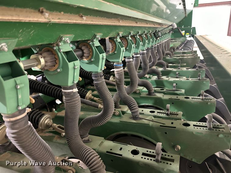 image for item DG4334 2011 Great Plains 3S-4000HD-6375 grain drill