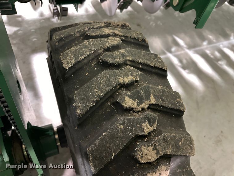 image for item DG4334 2011 Great Plains 3S-4000HD-6375 grain drill