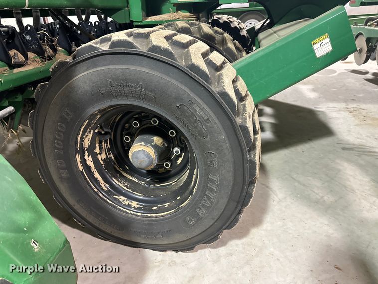 image for item DG4334 2011 Great Plains 3S-4000HD-6375 grain drill