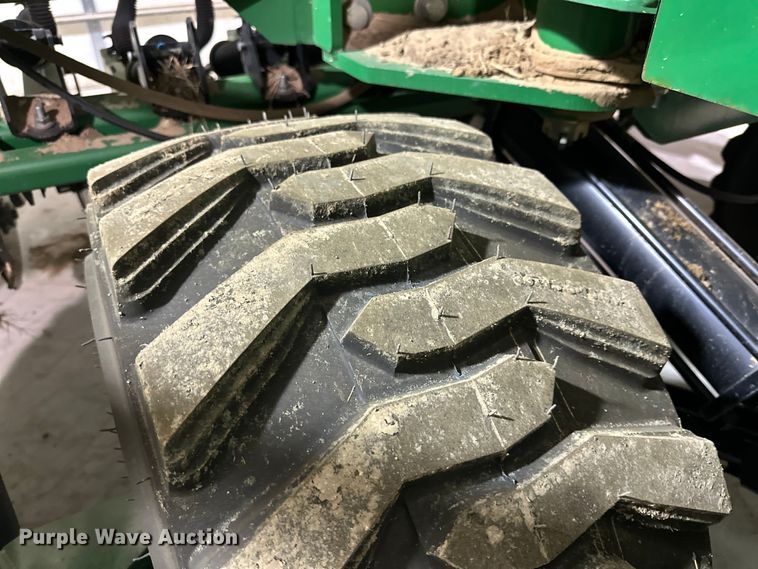 image for item DG4334 2011 Great Plains 3S-4000HD-6375 grain drill