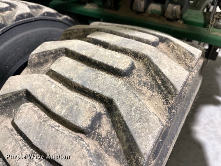 image for item DG4334 2011 Great Plains 3S-4000HD-6375 grain drill