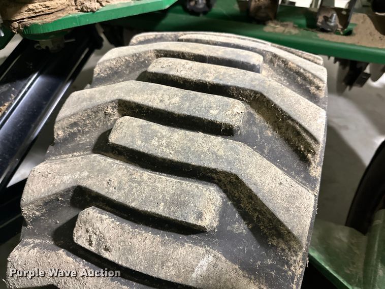 image for item DG4334 2011 Great Plains 3S-4000HD-6375 grain drill