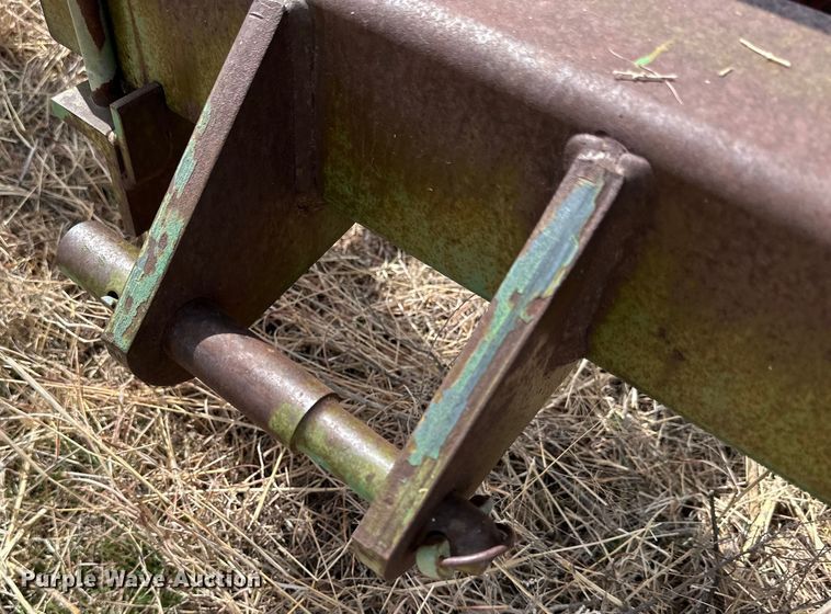 image for item DG4343 John Deere  chisel