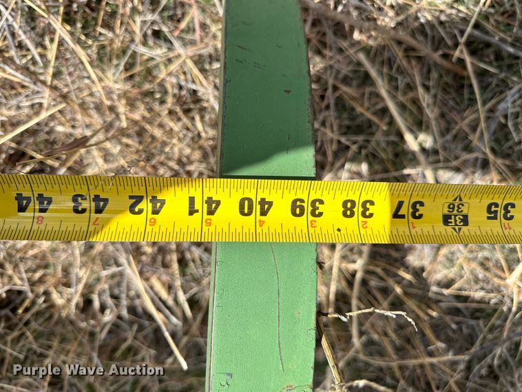 image for item DG4343 John Deere  chisel