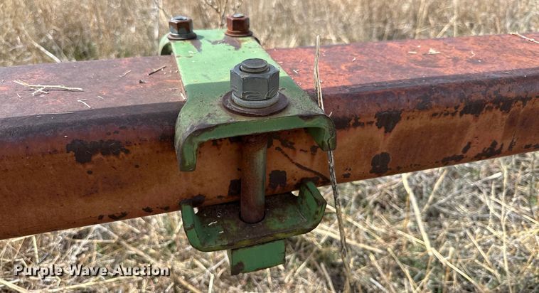 image for item DG4343 John Deere  chisel