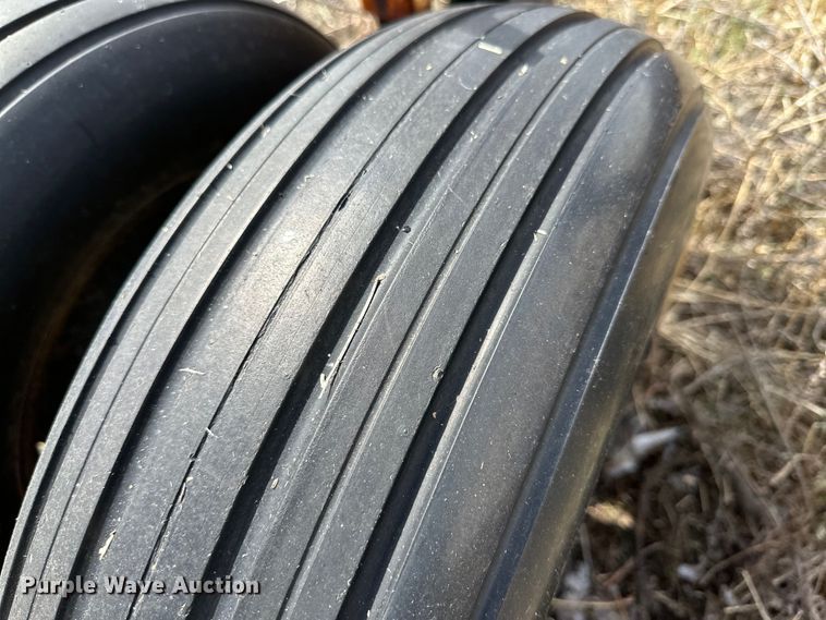 image for item DG4343 John Deere  chisel