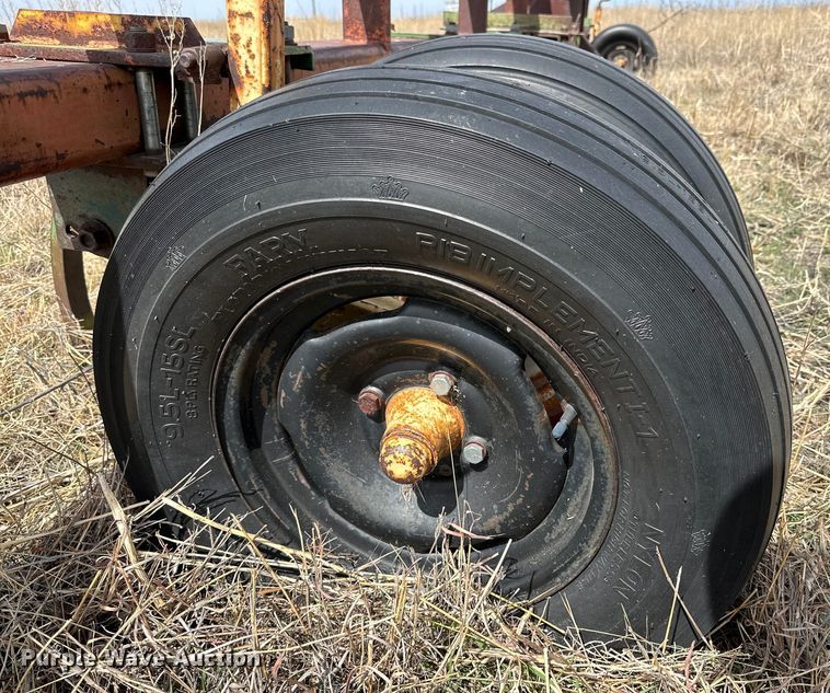 image for item DG4343 John Deere  chisel