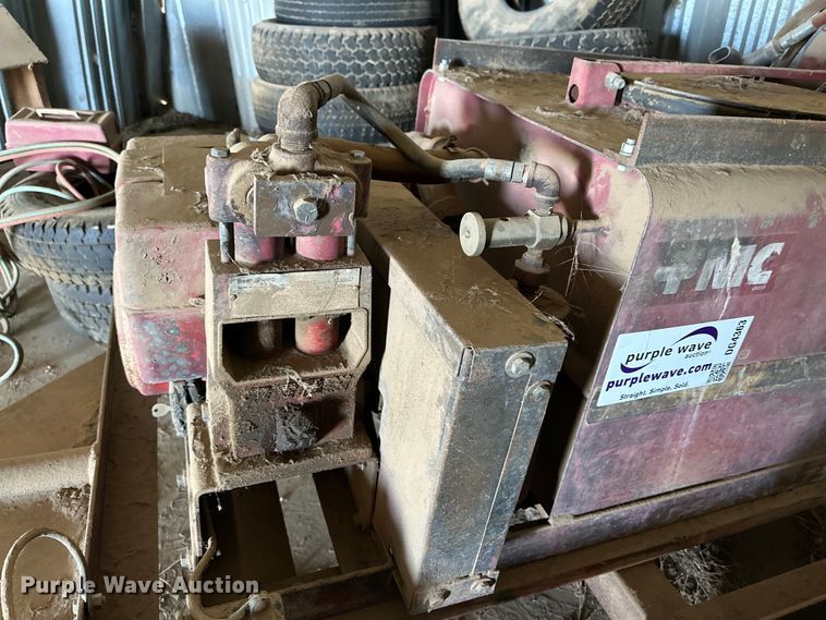 image for item DG4363 John Bean sprayer trailer