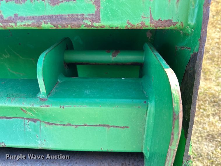 image for item DK6515 2003 John Deere 7220 MFWD tractor