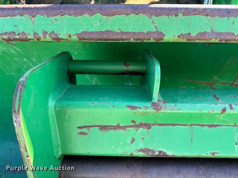 image for item DK6515 2003 John Deere 7220 MFWD tractor