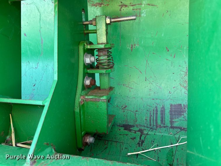 image for item DK6515 2003 John Deere 7220 MFWD tractor