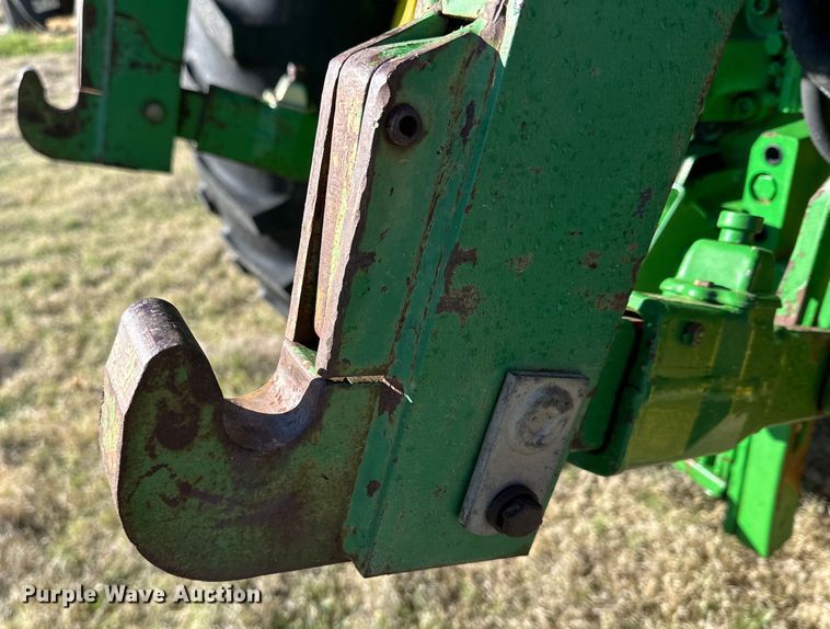 image for item DK6515 2003 John Deere 7220 MFWD tractor