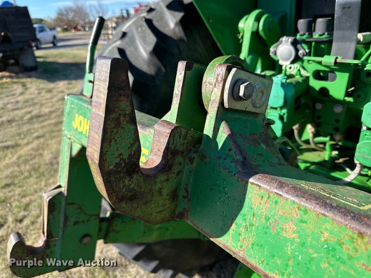 image for item DK6515 2003 John Deere 7220 MFWD tractor