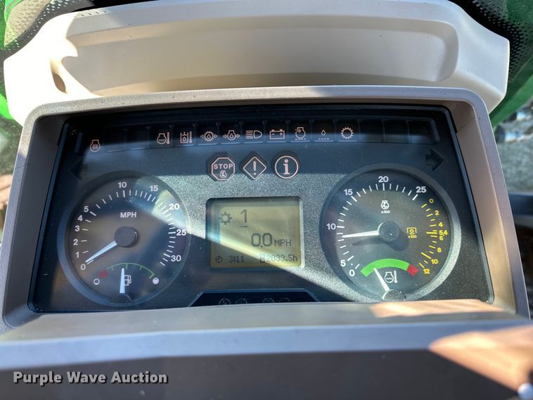 image for item DK6515 2003 John Deere 7220 MFWD tractor