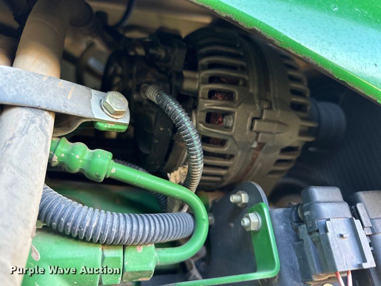 image for item DK6515 2003 John Deere 7220 MFWD tractor