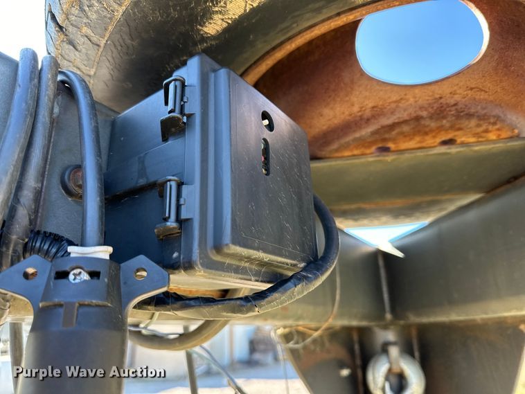 image for item DK6516 2007 Cliffs Welding hay bale trailer