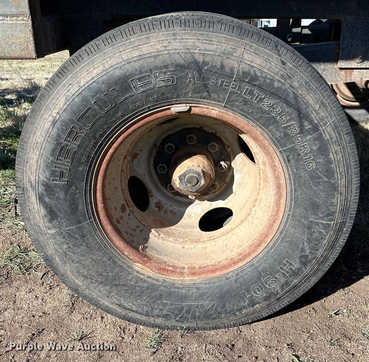 image for item DK6516 2007 Cliffs Welding hay bale trailer