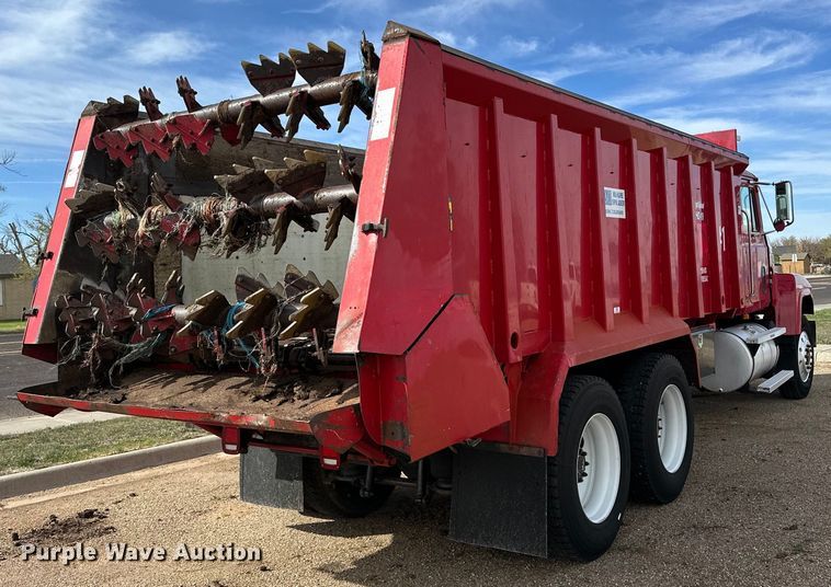 image for item DK6536 1993 Mack CH613 manure spreader truck