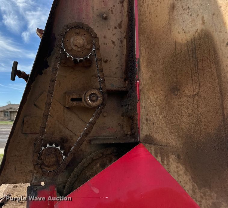 image for item DK6536 1993 Mack CH613 manure spreader truck