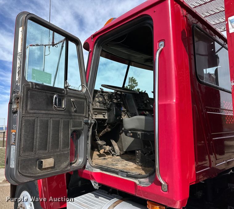 image for item DK6536 1993 Mack CH613 manure spreader truck