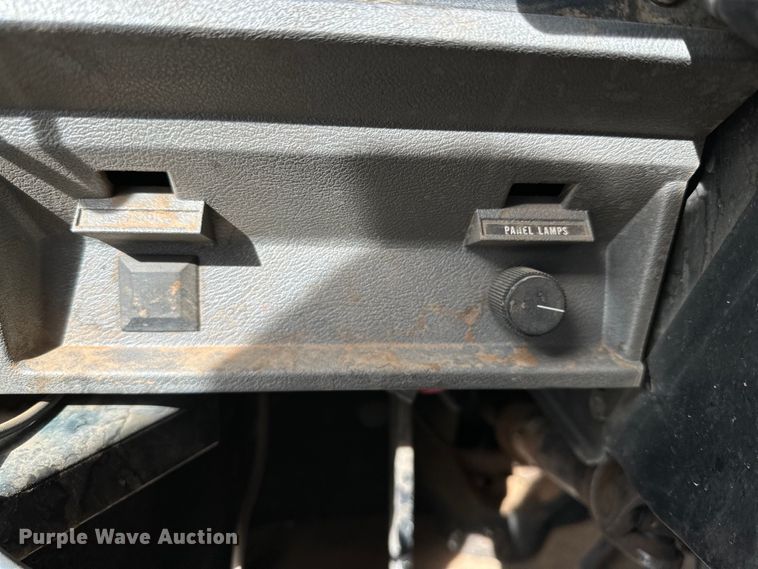 image for item DK6536 1993 Mack CH613 manure spreader truck