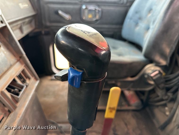 image for item DK6536 1993 Mack CH613 manure spreader truck