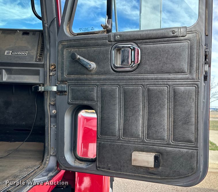 image for item DK6536 1993 Mack CH613 manure spreader truck