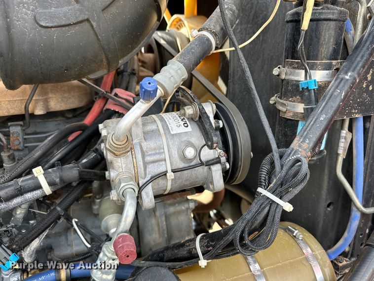 image for item DK6536 1993 Mack CH613 manure spreader truck