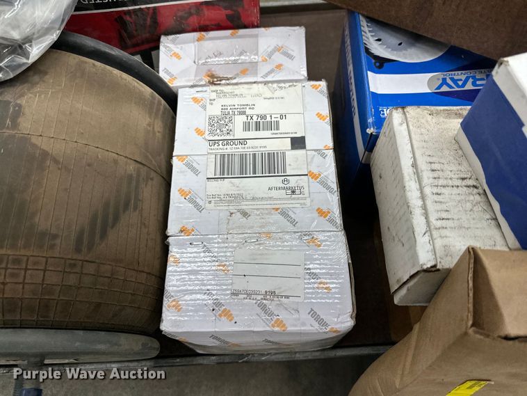 image for item DK6536 1993 Mack CH613 manure spreader truck