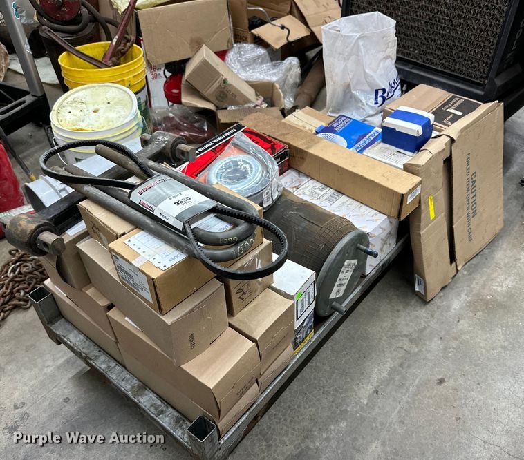 image for item DK6536 1993 Mack CH613 manure spreader truck