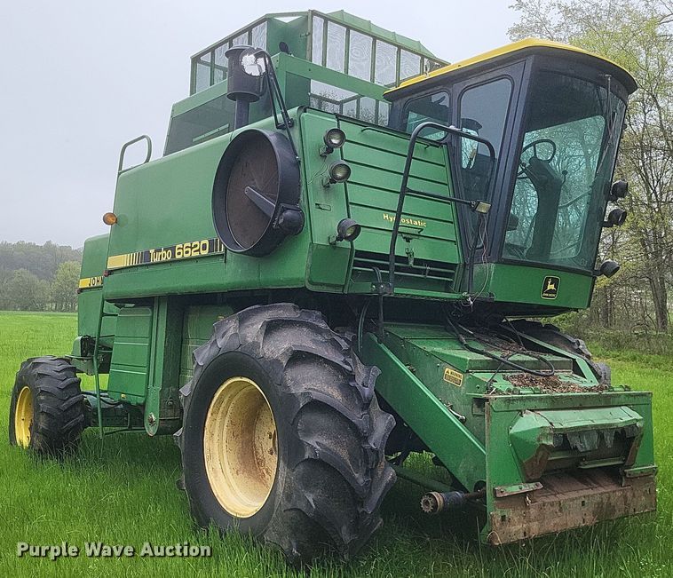 image for item DO4886 1983 John Deere Turbo 6620 RWA combine