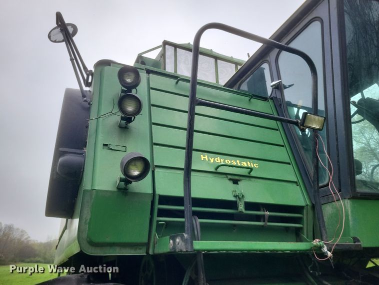 image for item DO4886 1983 John Deere Turbo 6620 RWA combine