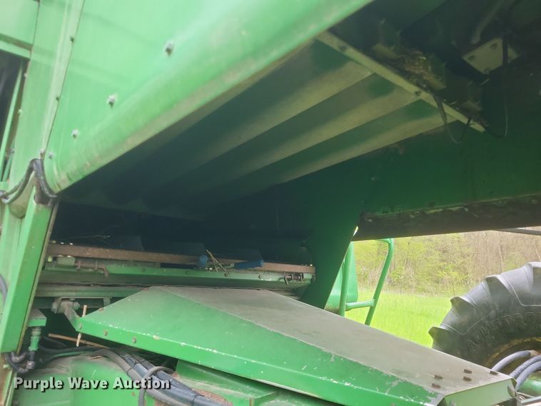 image for item DO4886 1983 John Deere Turbo 6620 RWA combine