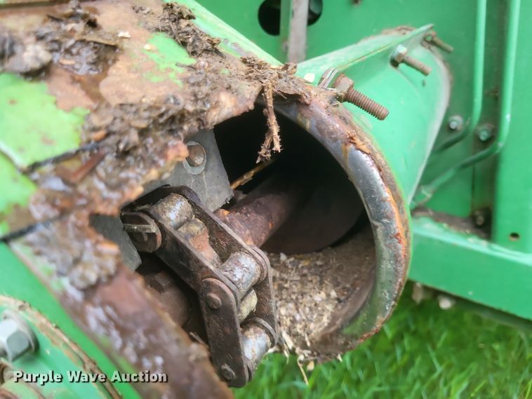 image for item DO4886 1983 John Deere Turbo 6620 RWA combine