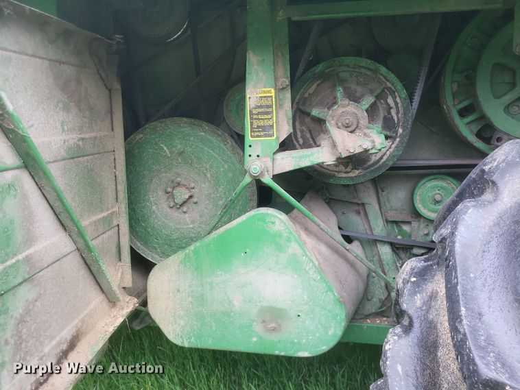 image for item DO4886 1983 John Deere Turbo 6620 RWA combine