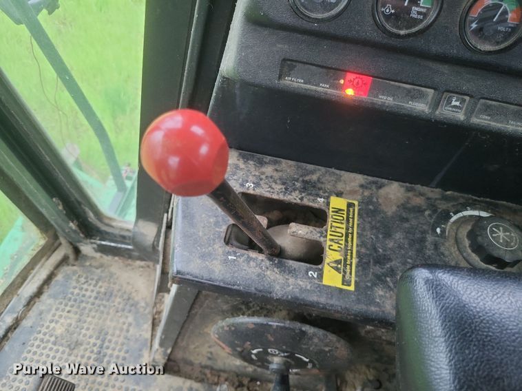 image for item DO4886 1983 John Deere Turbo 6620 RWA combine