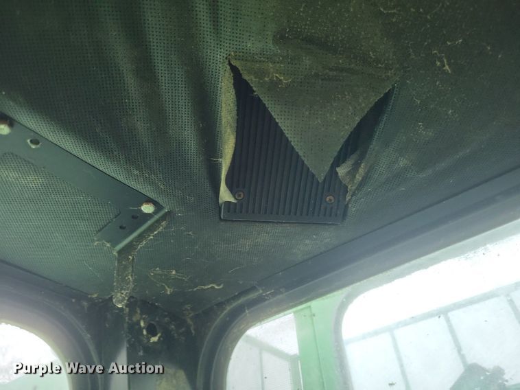 image for item DO4886 1983 John Deere Turbo 6620 RWA combine