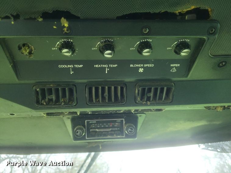 image for item DO4886 1983 John Deere Turbo 6620 RWA combine